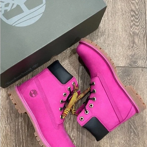 6in dark pink womens timberlands size 7.5. NEVER WORN. BRAND NEW! VERY RARE!! - Picture 10 of 10